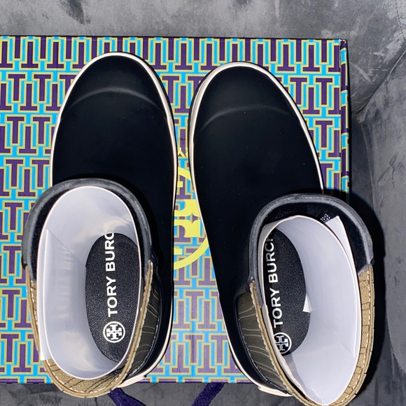 Tory Burch Black and Olive Hurricane Boots - Picture 4 of 7